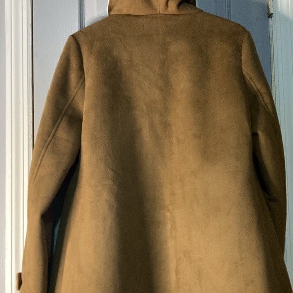 Women Ugg color and material jacket - Picture 6 of 6